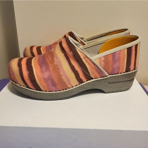 Dansko® Pro Orange/Pink "Sunset" Pattern Canvas Closed Back Clogs sz.10/40 $145 - Picture 4 of 8